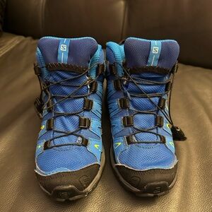 Salomon Kids Blue and Black Sneakers